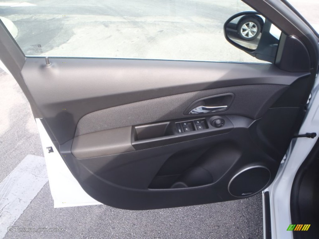 2013 Cruze LT - Summit White / Jet Black photo #9