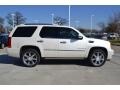 White Diamond - Escalade AWD Photo No. 6