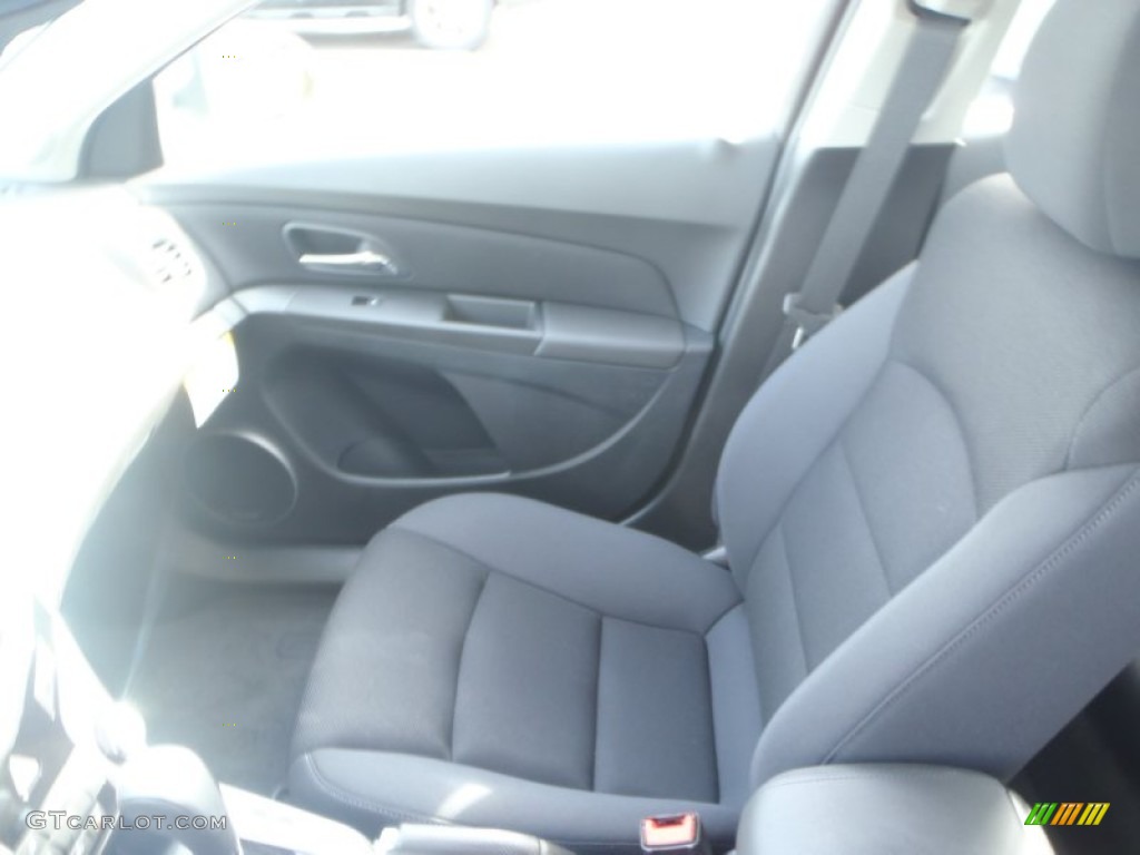 2013 Cruze LT - Summit White / Jet Black photo #16
