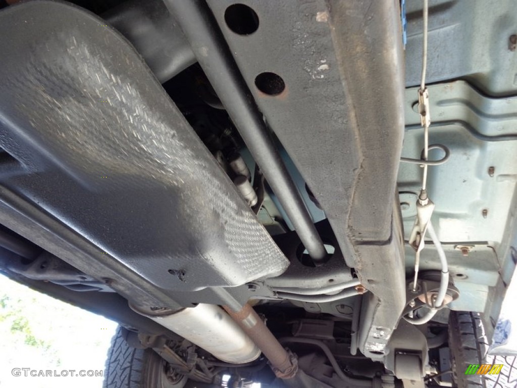2002 Chevrolet Blazer LS ZR2 4x4 Undercarriage Photo #89171014