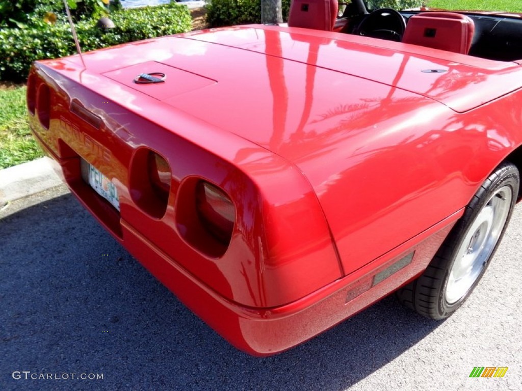 1992 Corvette Convertible - Bright Red / Red photo #17