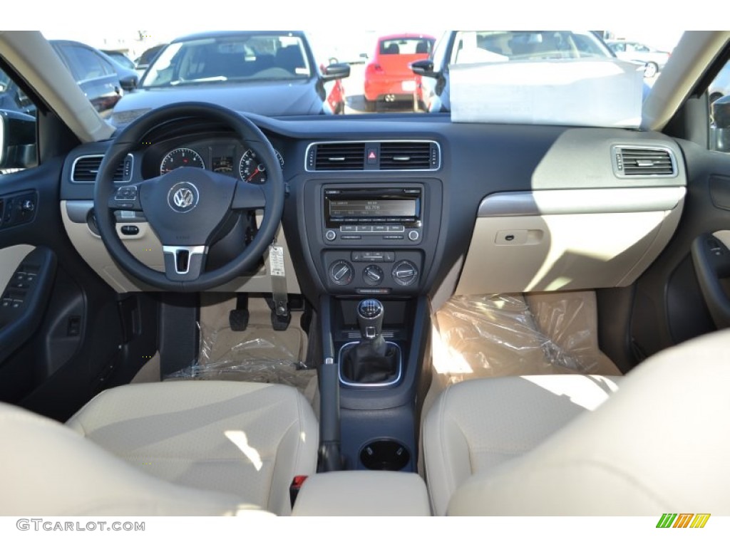 2014 Volkswagen Jetta TDI Sedan Dashboard Photos