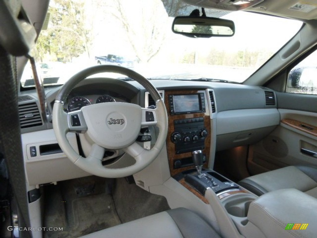 2008 Grand Cherokee Limited 4x4 - Black / Dark Slate Gray/Light Graystone photo #14