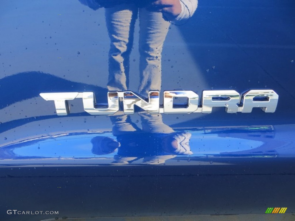 2014 Tundra SR5 Crewmax 4x4 - Blue Ribbon Metallic / Black photo #13