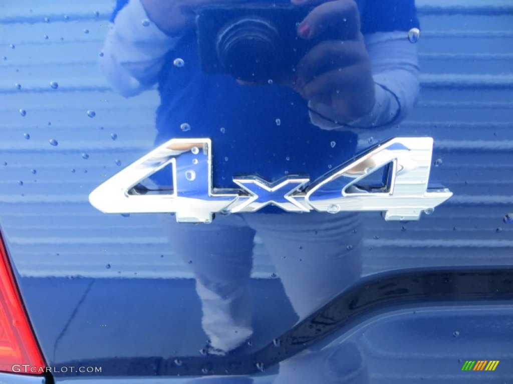 2014 Tundra SR5 Crewmax 4x4 - Blue Ribbon Metallic / Black photo #15