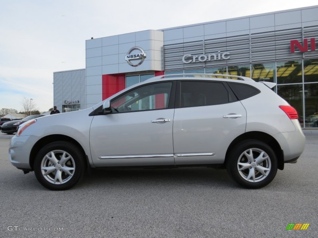 2011 Rogue SV - Silver Ice Metallic / Gray photo #2