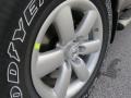 2014 Nissan Titan SV Crew Cab Wheel and Tire Photo