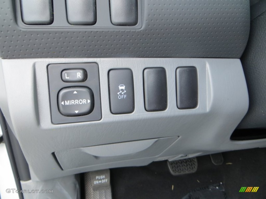 2014 Toyota Tacoma Double Cab Controls Photo #89182618