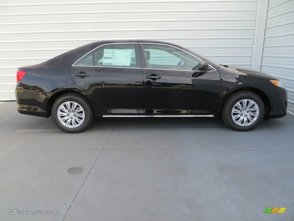 2014 Camry LE - Attitude Black Metallic / Ivory photo #3
