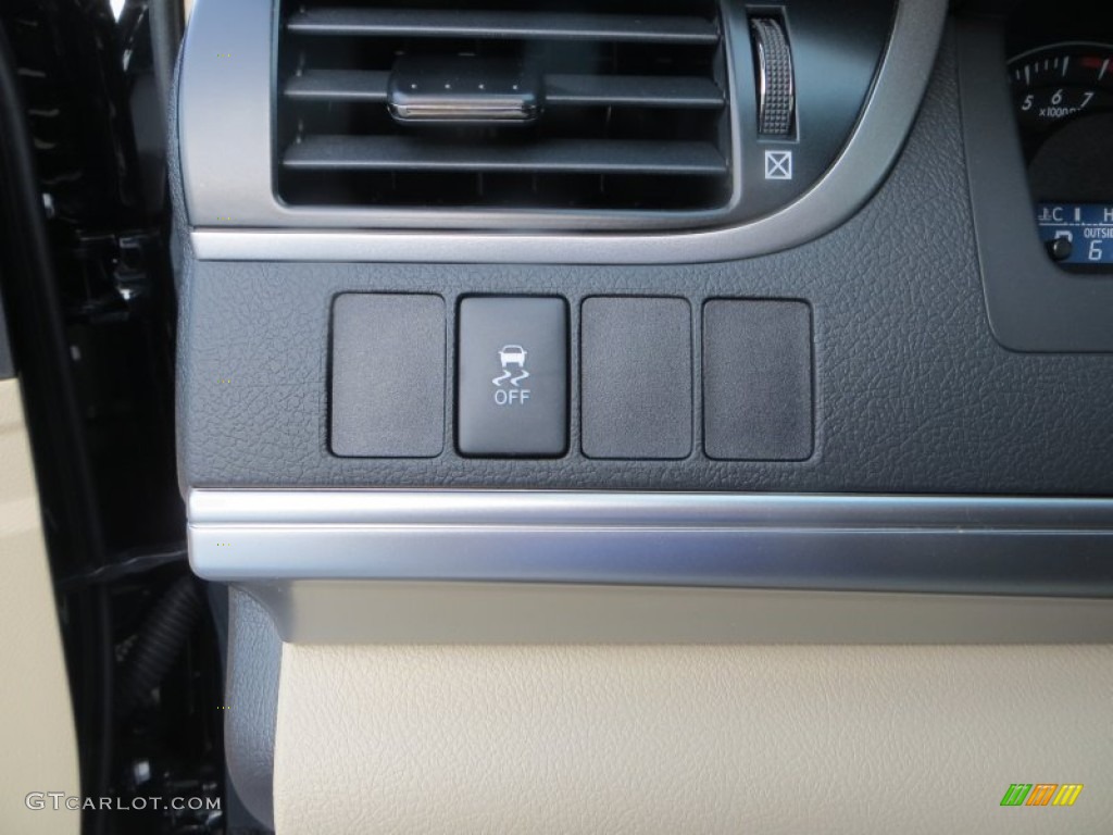 2014 Camry LE - Attitude Black Metallic / Ivory photo #32