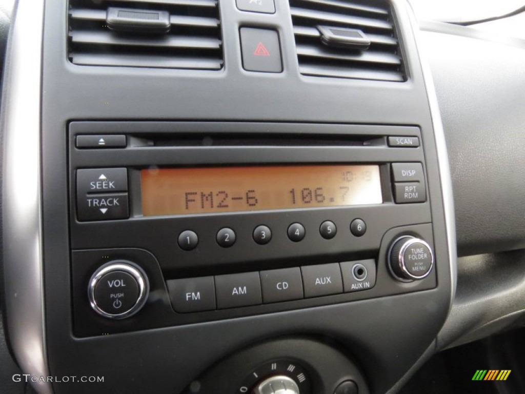 2014 Nissan Versa Note S Plus Audio System Photo #89183611