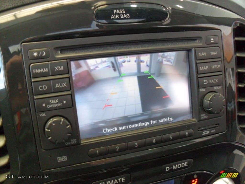2011 Juke SL AWD - Metallic Bronze / Black/Red w/Silver Trim photo #12