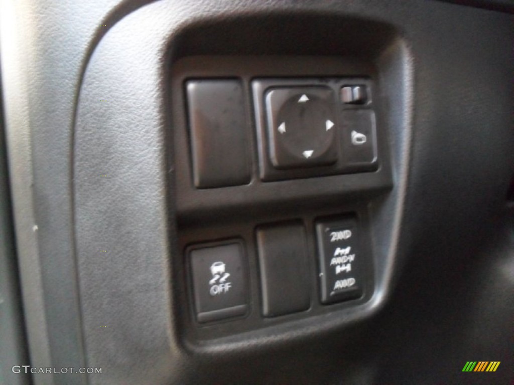 2011 Juke SL AWD - Metallic Bronze / Black/Red w/Silver Trim photo #18