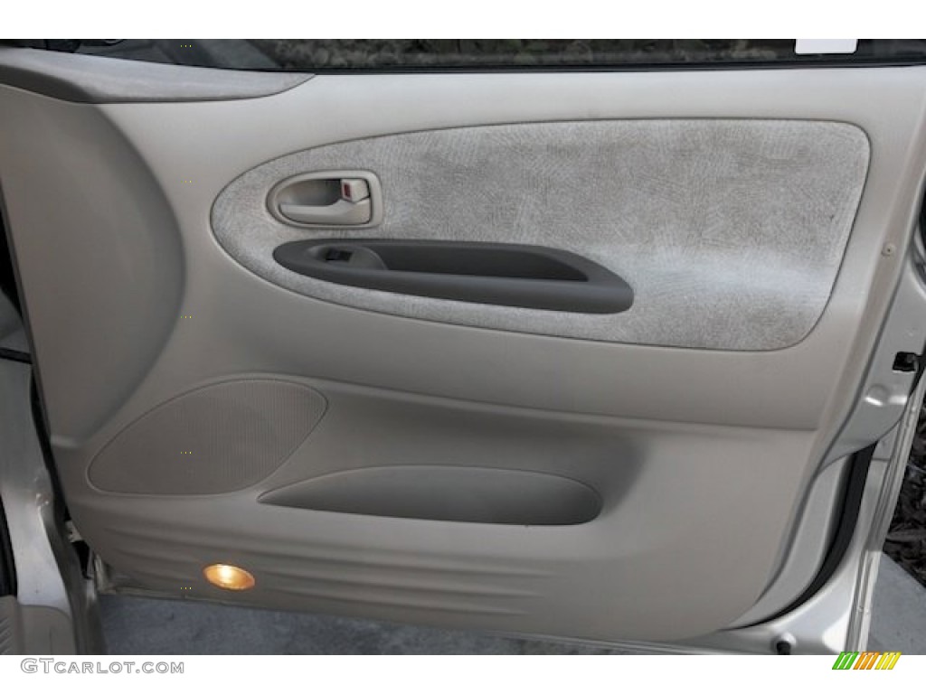 2002 Mazda MPV LX Door Panel Photos