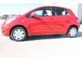 Absolutely Red - Yaris 5 Door Liftback Photo No. 5