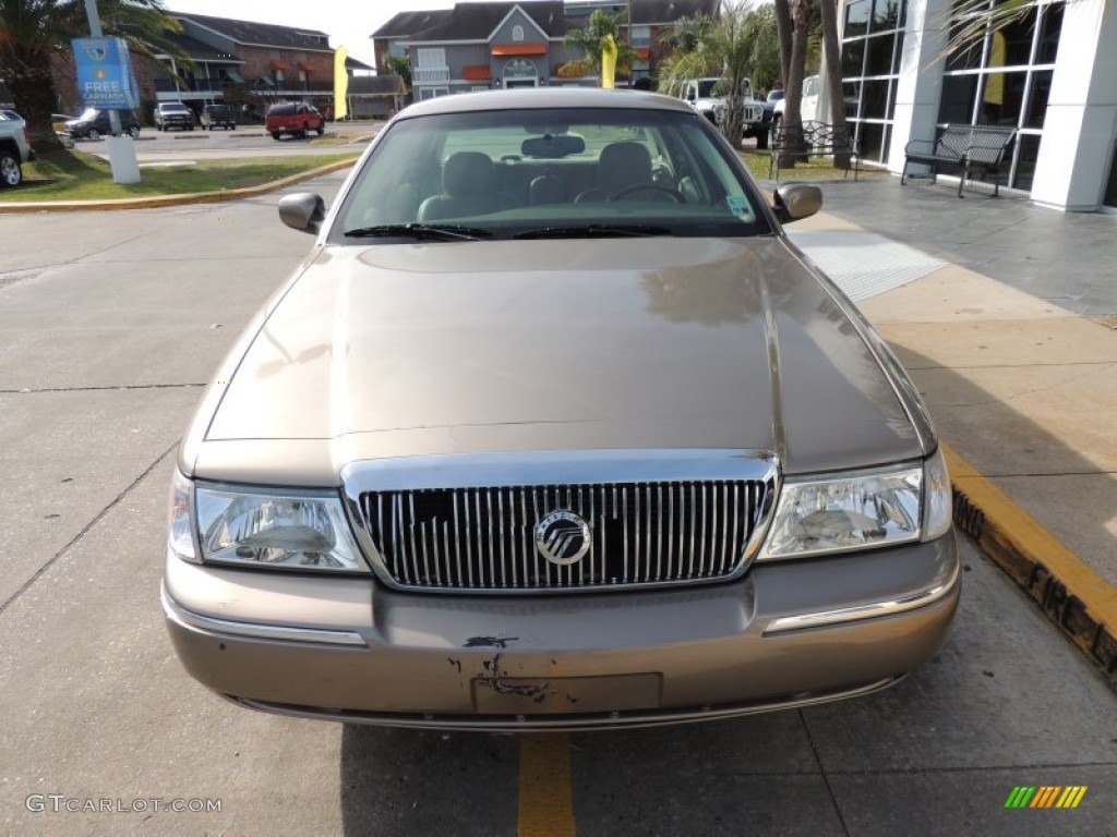 2004 Grand Marquis LS - Arizona Beige Metallic / Medium Parchment photo #2
