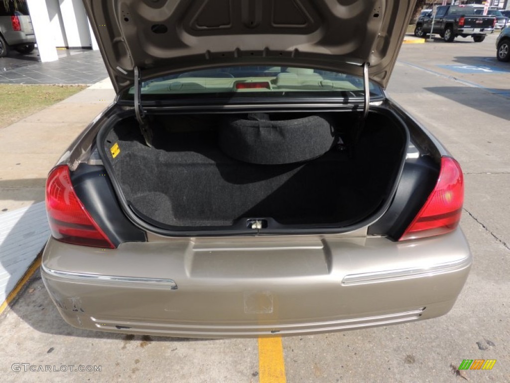 2004 Grand Marquis LS - Arizona Beige Metallic / Medium Parchment photo #4