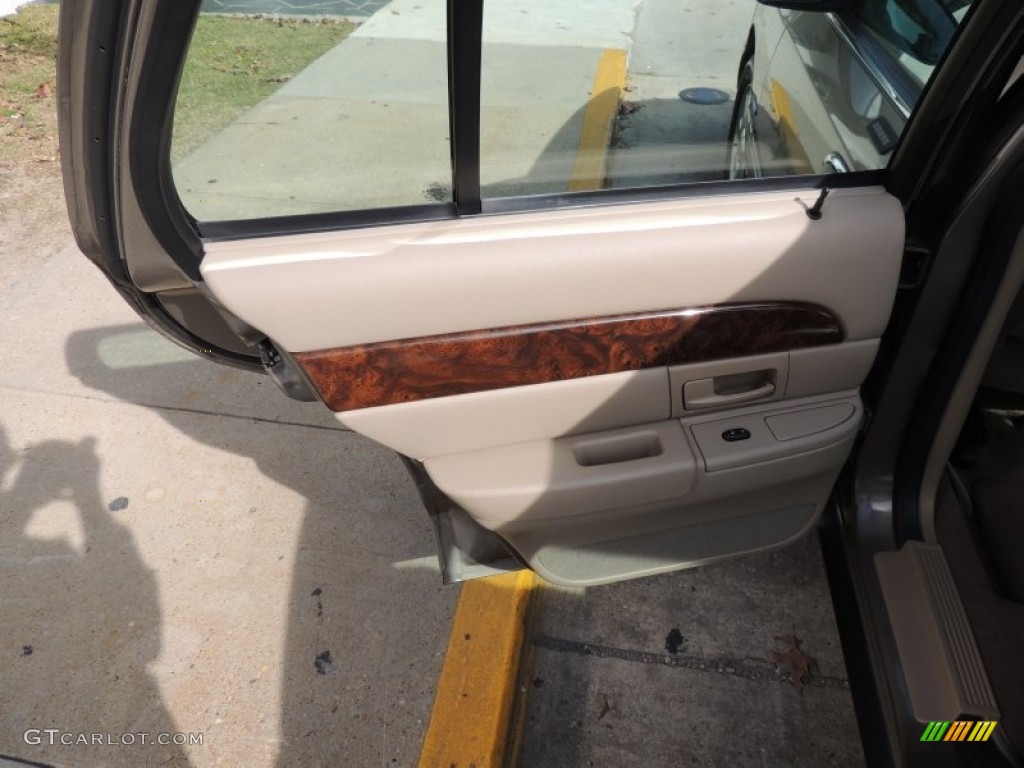 2004 Grand Marquis LS - Arizona Beige Metallic / Medium Parchment photo #11