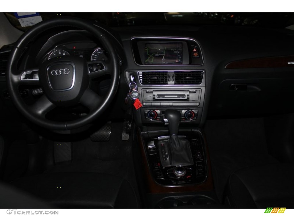 2011 Q5 3.2 quattro - Ice Silver Metallic / Light Gray photo #26
