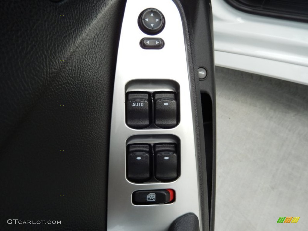 2009 Pontiac G6 GXP Sedan Controls Photo #89201795
