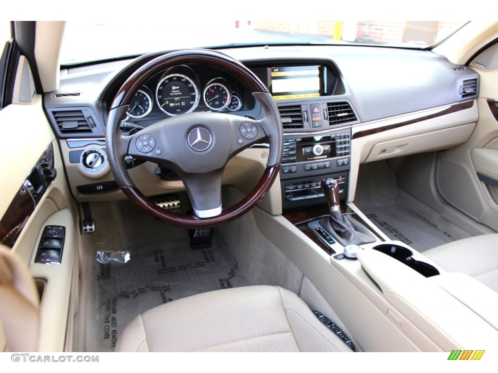 2010 E 550 Coupe - Arctic White / Almond Beige photo #18