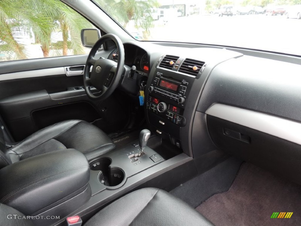 2009 Borrego LX V6 - Bright Silver / Black photo #6