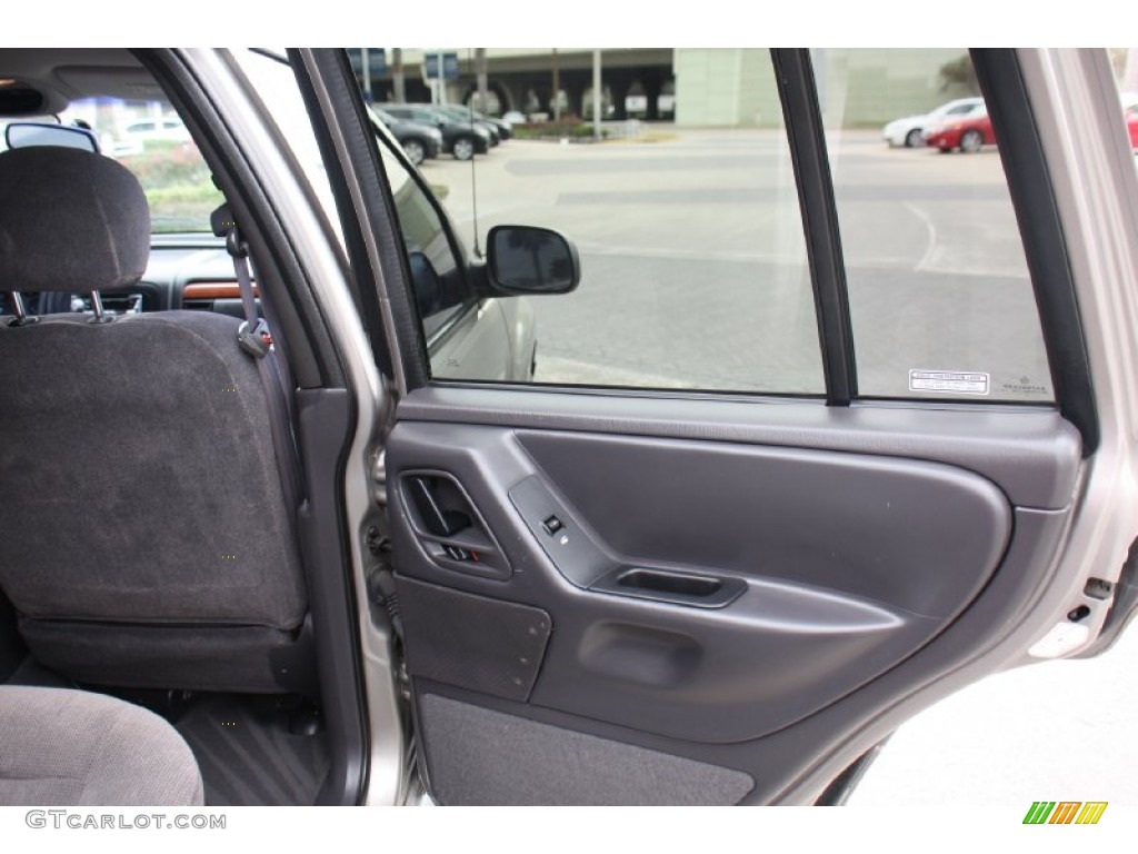 1999 Grand Cherokee Laredo - Champagne Pearl / Agate photo #13