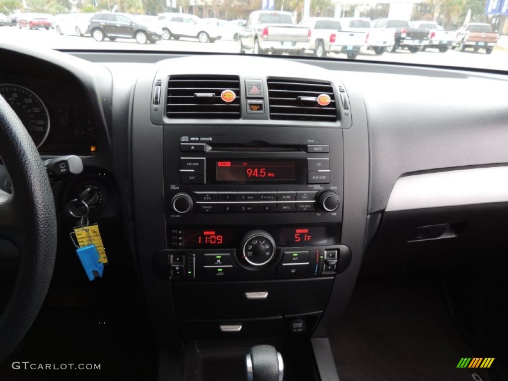 2009 Borrego LX V6 - Bright Silver / Black photo #19