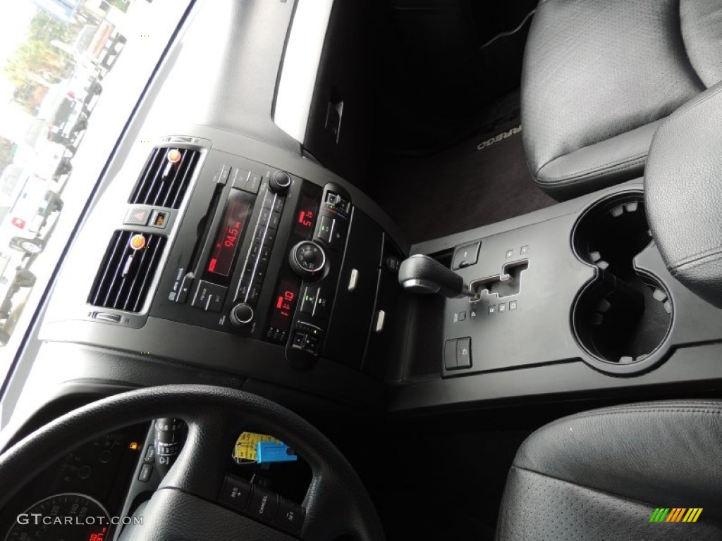 2009 Borrego LX V6 - Bright Silver / Black photo #22