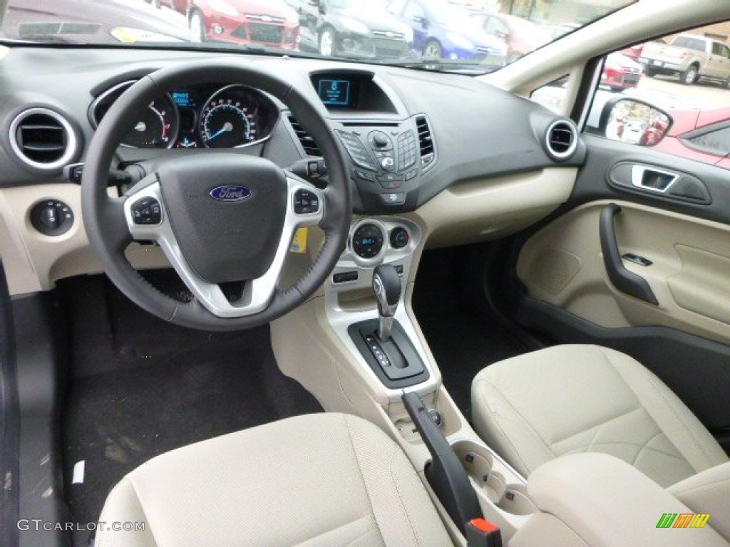 Medium Light Stone Interior 2014 Ford Fiesta SE Sedan Photo #89216458