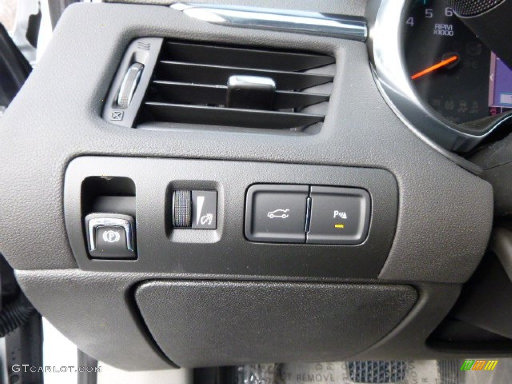 2014 Impala LS - Silver Ice Metallic / Jet Black/Dark Titanium photo #15