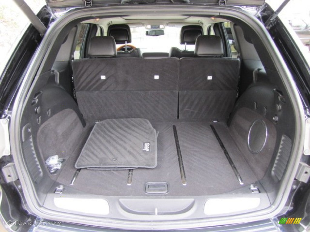 2011 Jeep Grand Cherokee Overland Trunk Photos