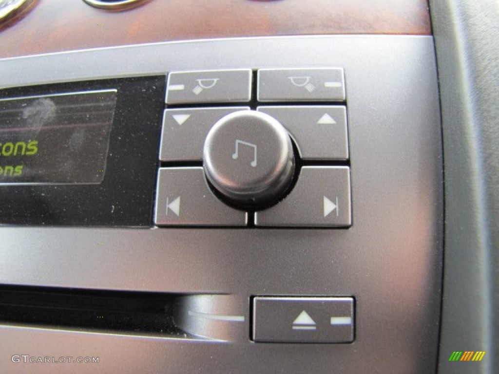 2005 Aston Martin DB9 Coupe Audio System Photo #89230669