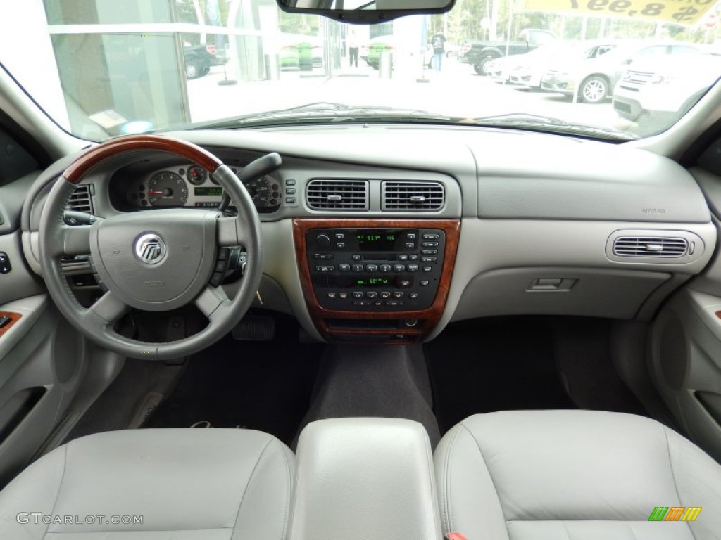 2005 Mercury Sable LS Sedan Dashboard Photos