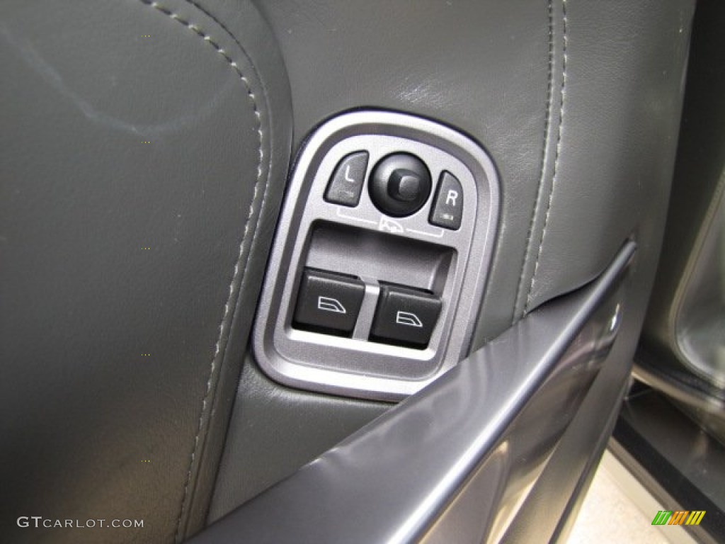 2005 Aston Martin DB9 Coupe Controls Photo #89231152