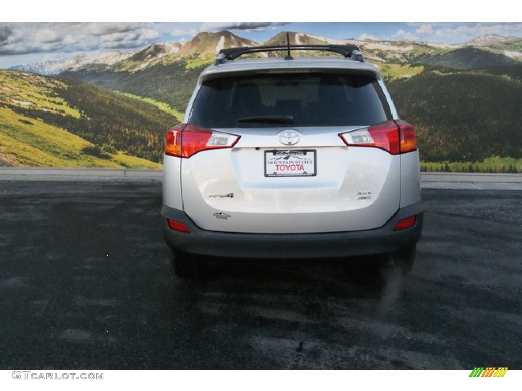 2014 RAV4 XLE AWD - Classic Silver Metallic / Black photo #4