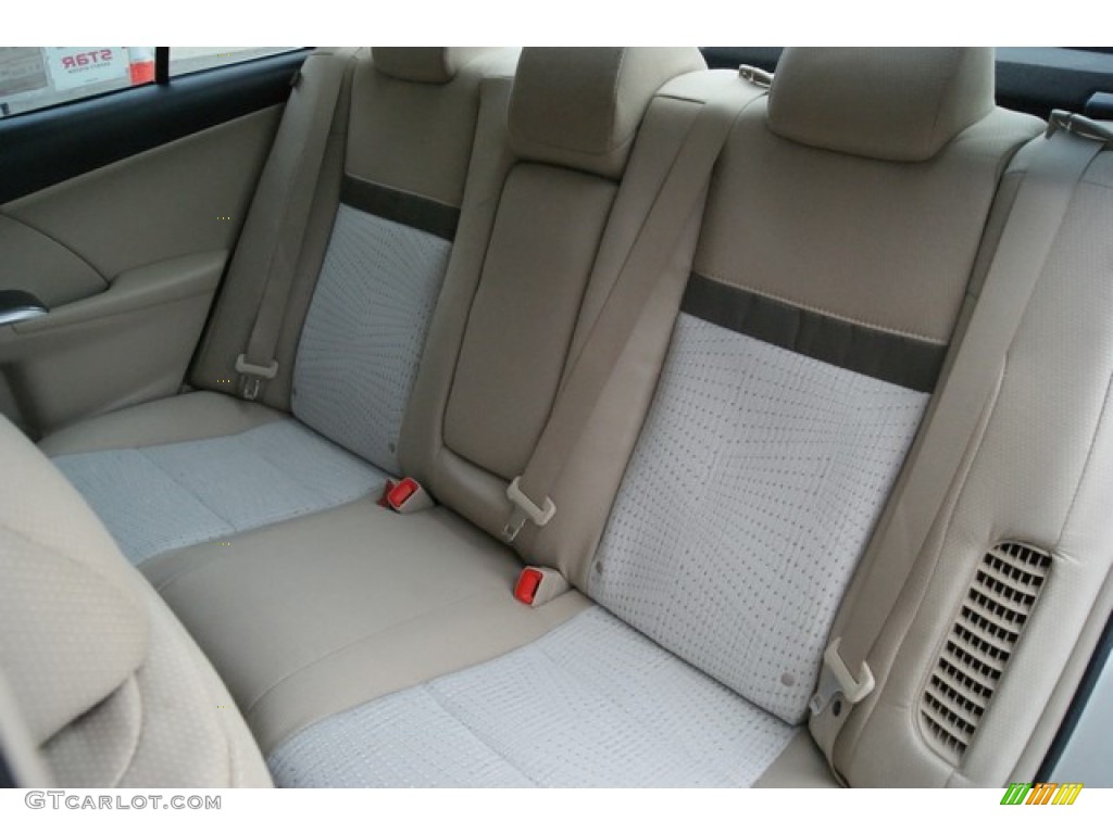 2014 Camry Hybrid XLE - Champagne Mica / Ivory photo #7