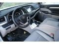 Ash Interior Photo for 2014 Toyota Highlander #89232355