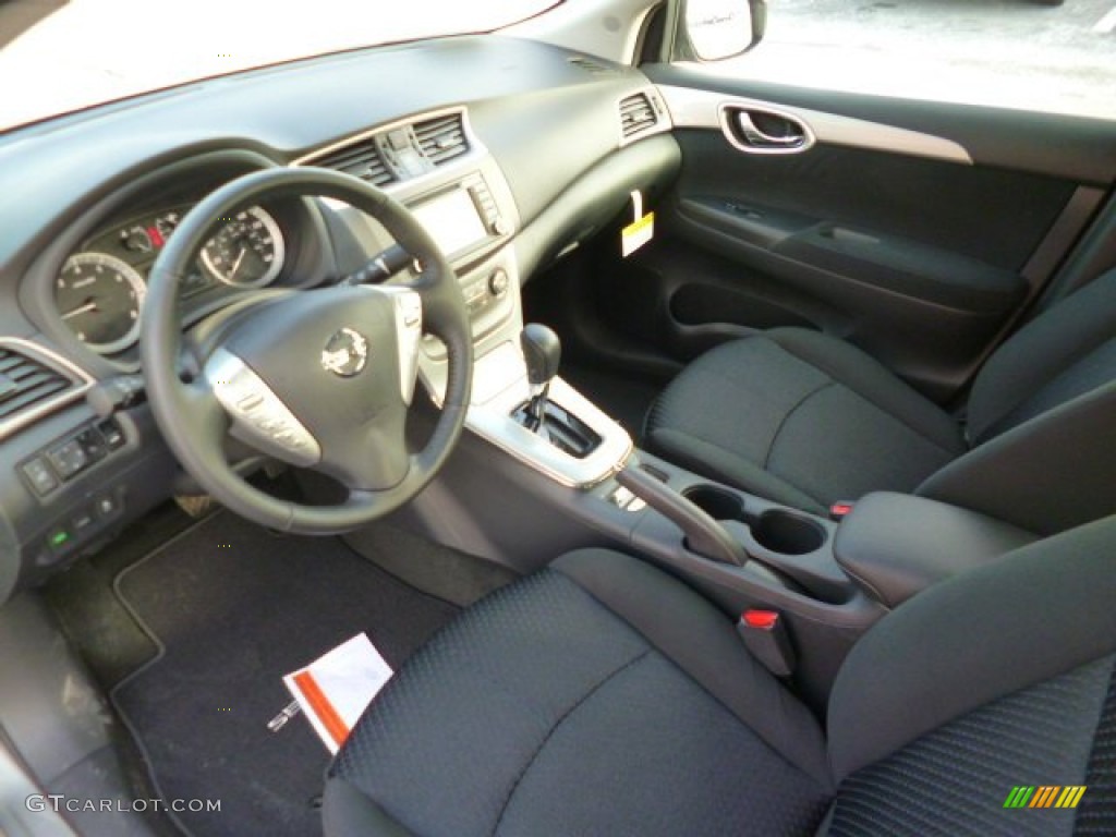 Charcoal Interior 2014 Nissan Sentra SR Photo #89234692