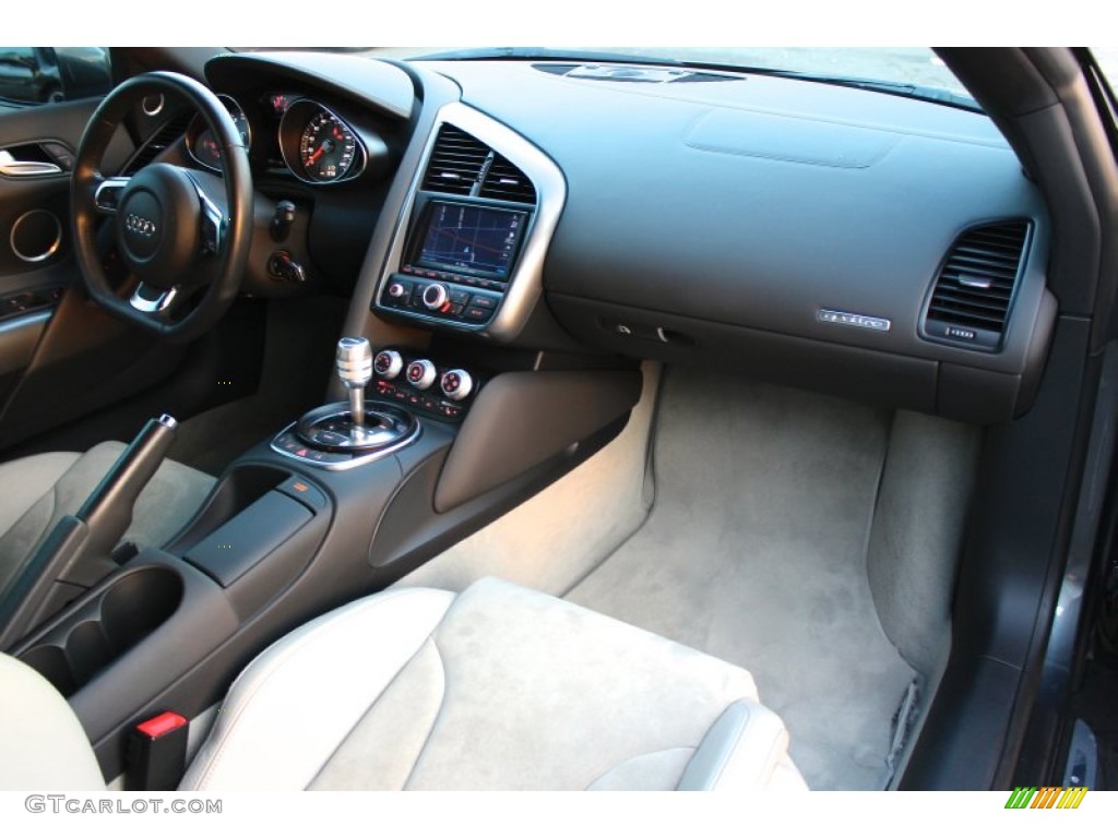 2009 R8 4.2 FSI quattro - Daytona Grey Pearl Effect / Limestone Grey Alcantara/Leather photo #9