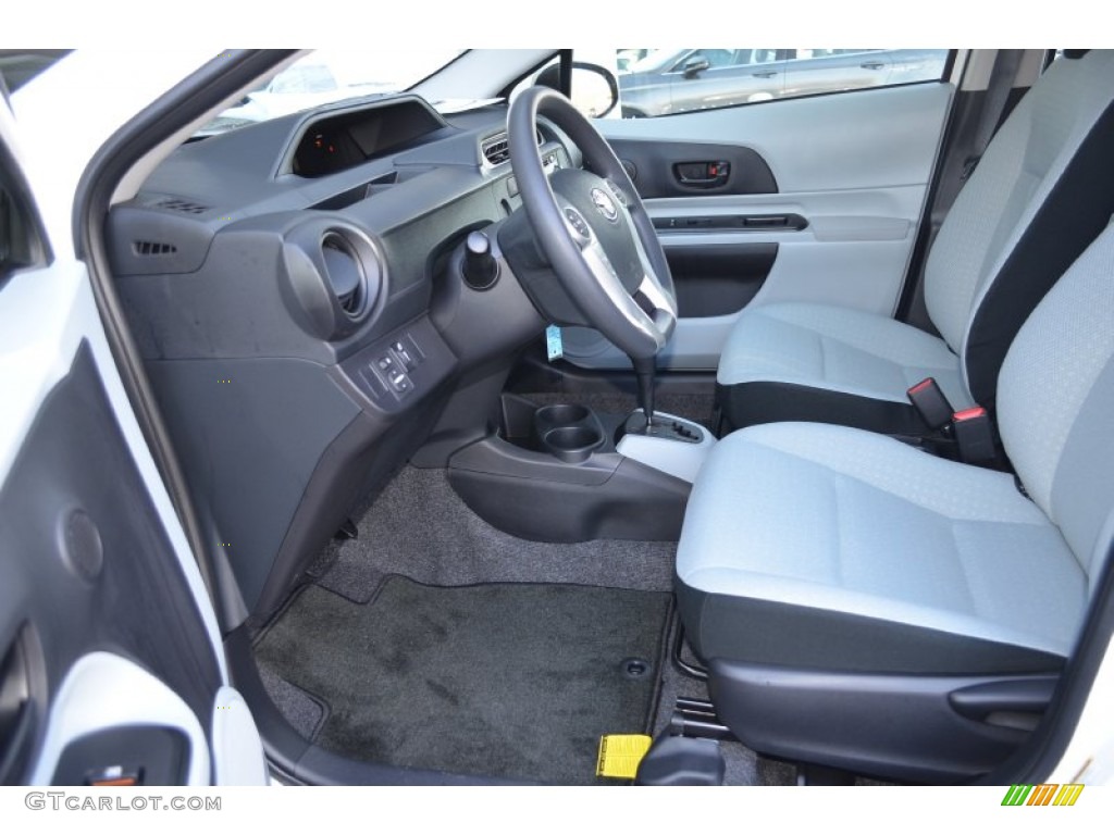 2013 Prius c Hybrid One - Super White / Gray photo #5