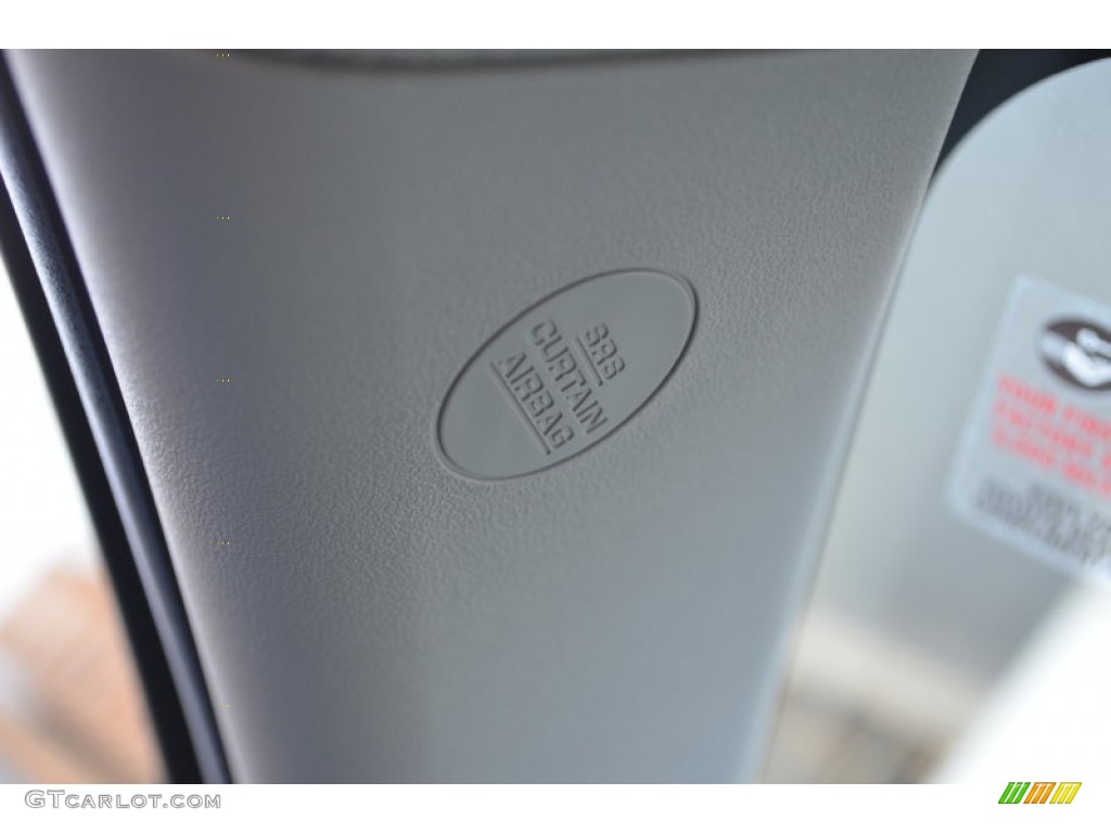 2013 Prius c Hybrid One - Super White / Gray photo #21