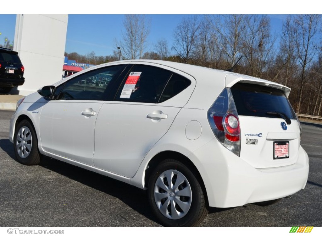 2013 Prius c Hybrid One - Super White / Gray photo #23