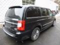 Brilliant Black Crystal Pearl - Town & Country Touring-L Photo No. 5