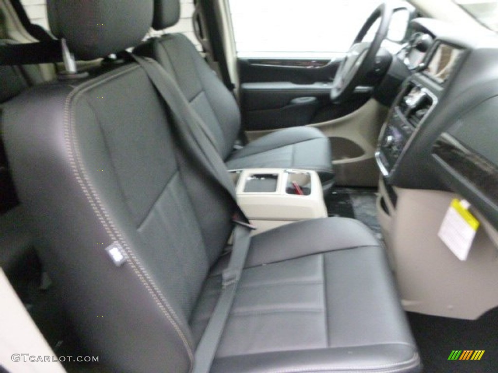 2014 Town & Country Touring-L - Brilliant Black Crystal Pearl / Black/Light Graystone photo #10
