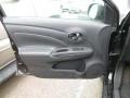 Super Black - Versa 1.6 SV Sedan Photo No. 8