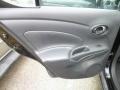 Super Black - Versa 1.6 SV Sedan Photo No. 9