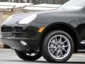 Black - Cayenne S Titanium Photo No. 35