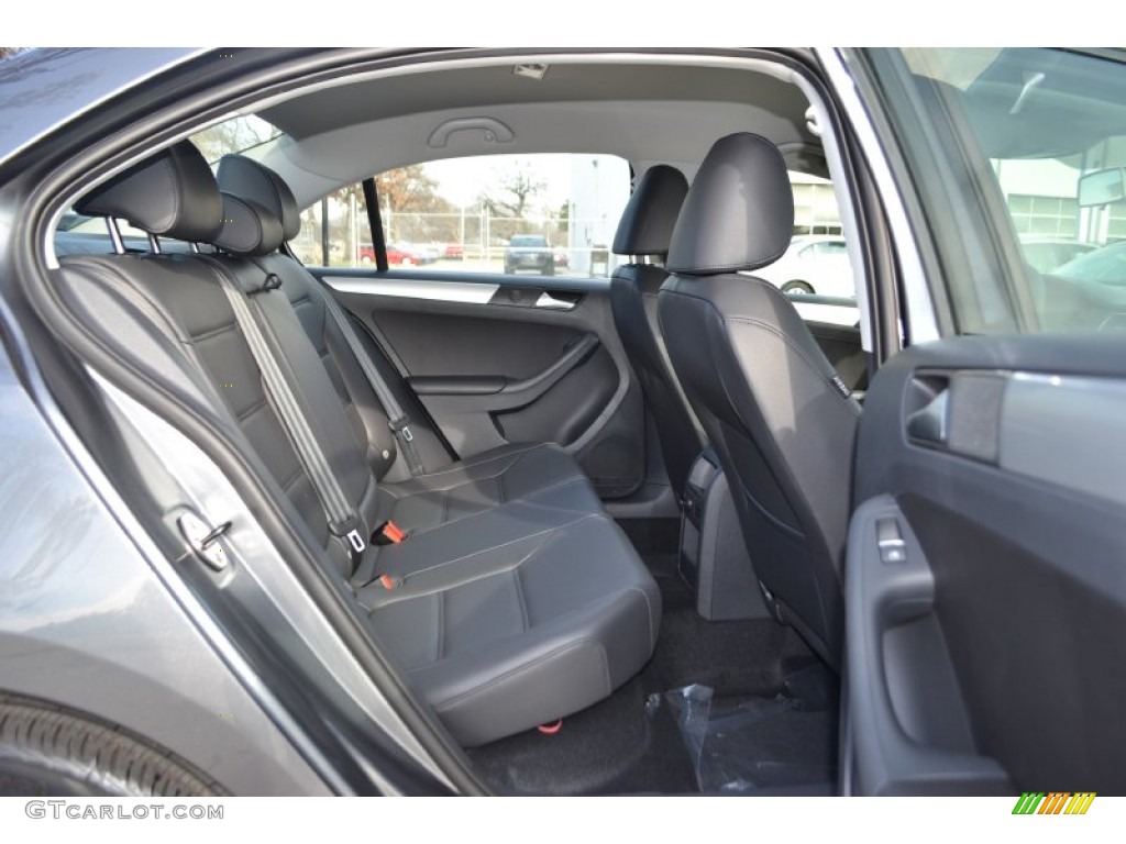 2014 Volkswagen Jetta SE Sedan Rear Seat Photos