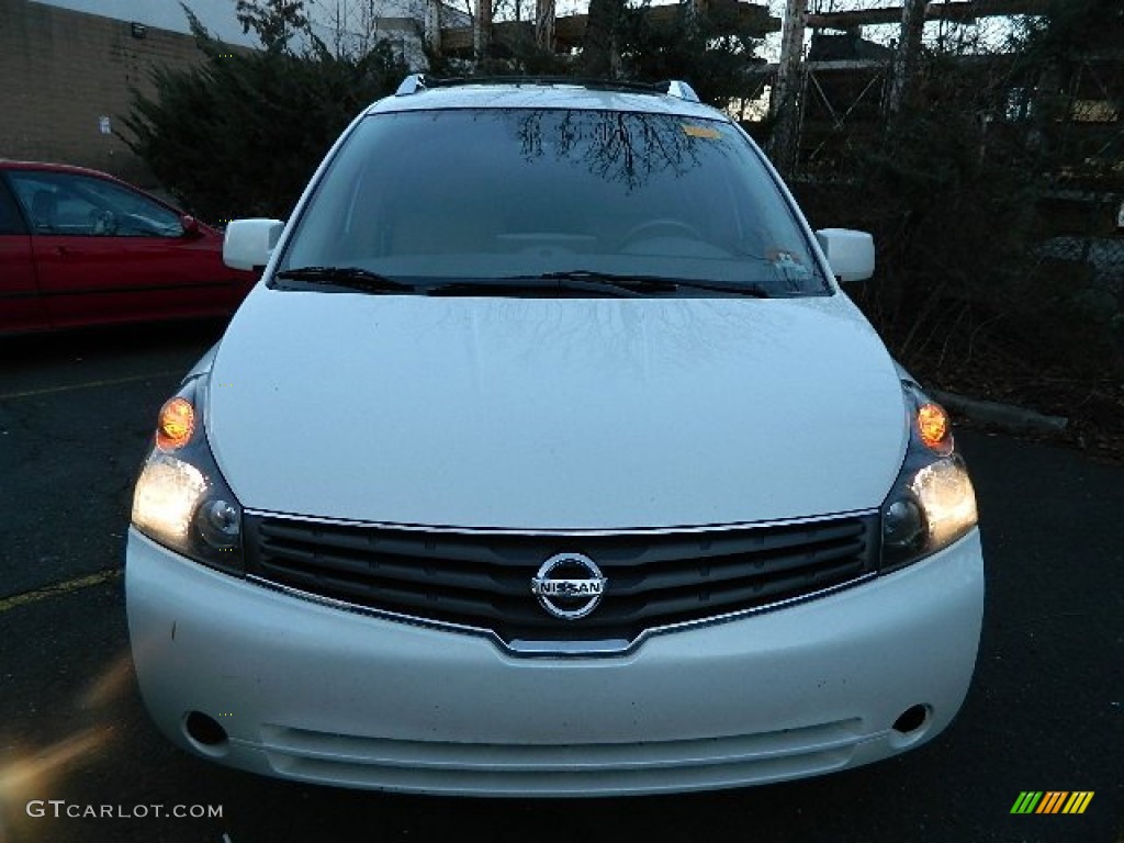 Nordic White Pearl Nissan Quest